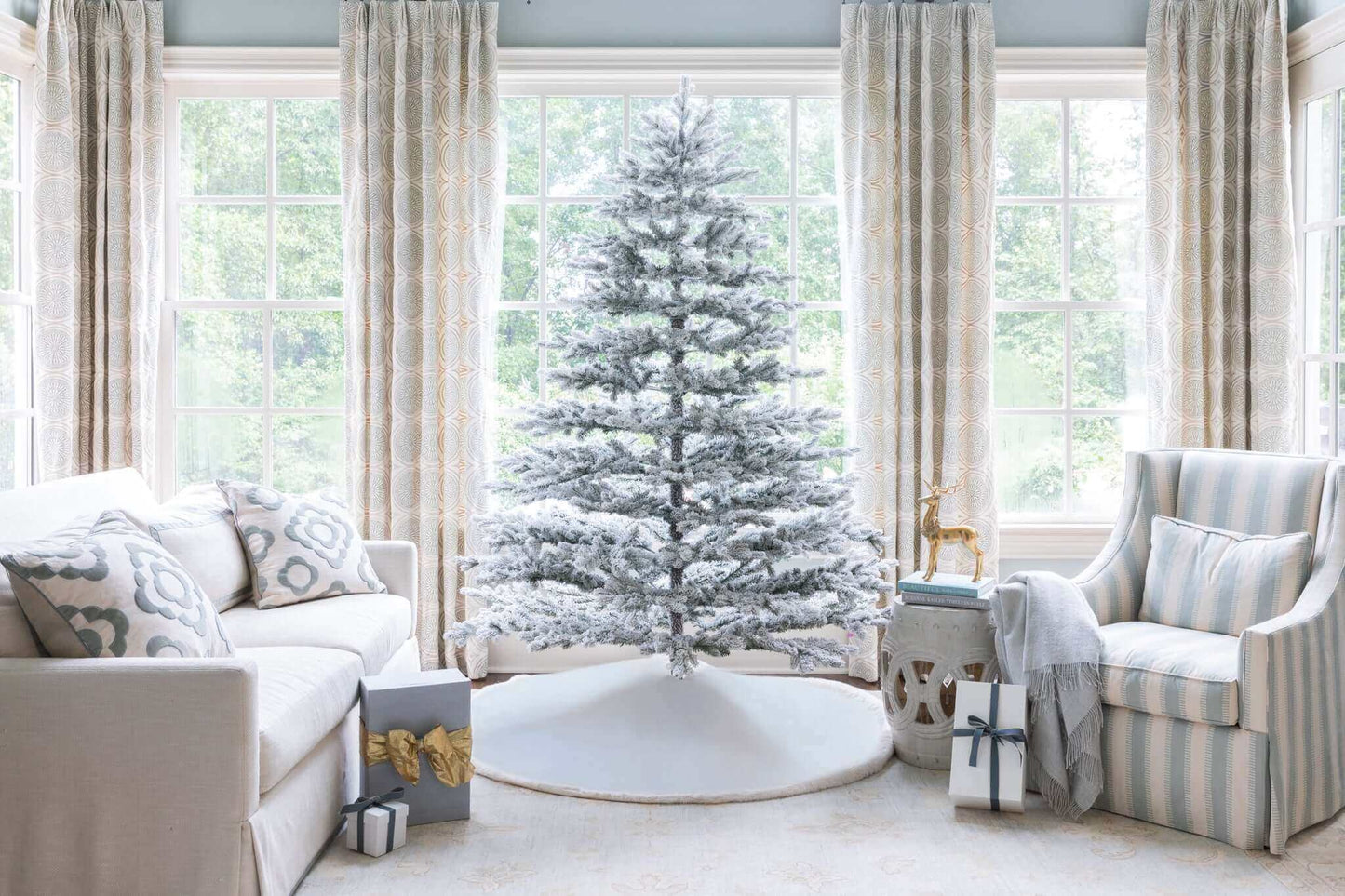 7.5' Rushmore Flock Artificial Christmas Tree 750 Warm White Led Lights