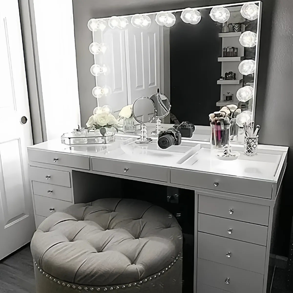 Limited-time Promotion, Multifunctional Vanity Mirror dressing table