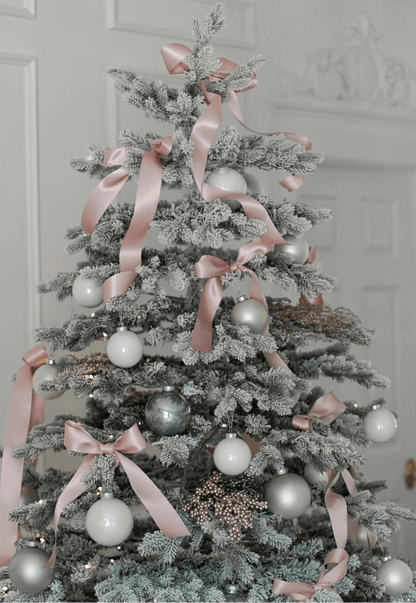 7.5' Rushmore Flock Artificial Christmas Tree 750 Warm White Led Lights